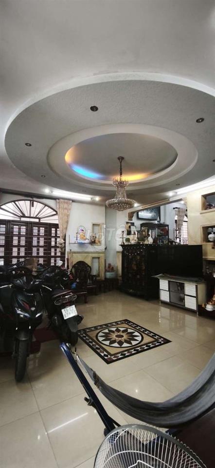 BIỆT THỰ QUẬN 7 CẦN BÁN 
