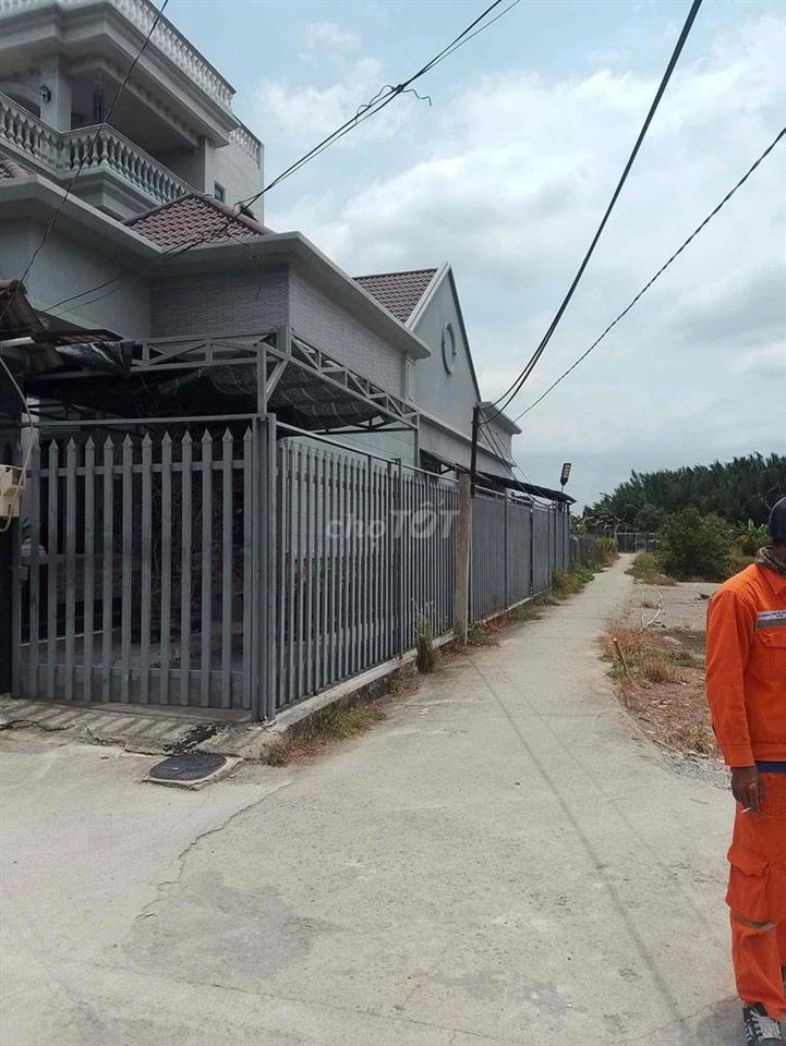 kẹt tiền bán lỗ