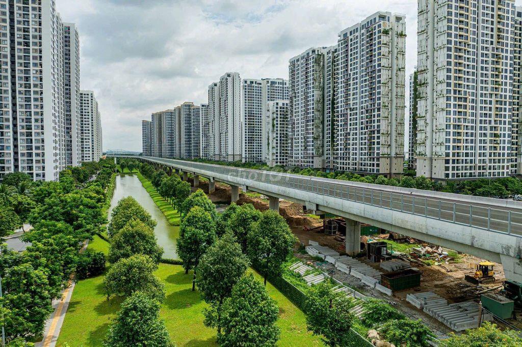 NHÀ PHỐ VINHOMES HÓC MÔN  