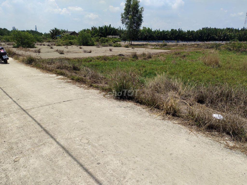 Giá ngộp bán gấp 3,9tỷ/1100m2 mặt tiền Cá Súc, Bình Khánh, Cần Giờ