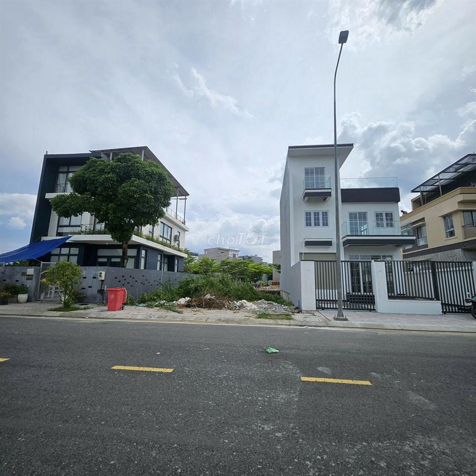 200m2 nền B Thự, DA Thanh Nhựt, góc Phạm H Lầu + Nguyễn H Thọ, Nhà Bè