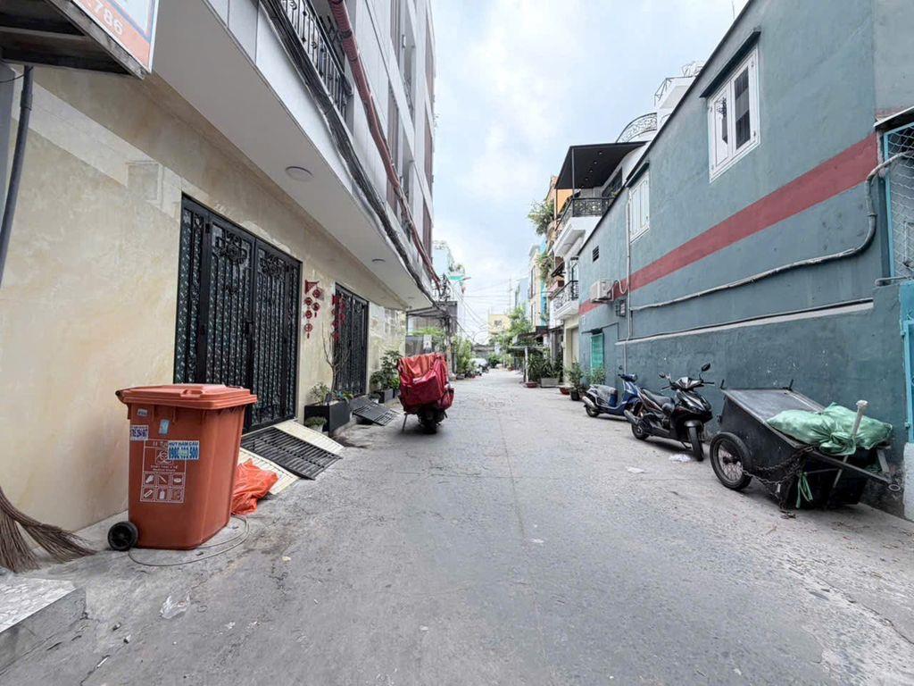  nhà 6 tầng, T máy, 20P cho thuê, 2MT hẻm xe tải, Dươn Bá Trạc, P2,Q8