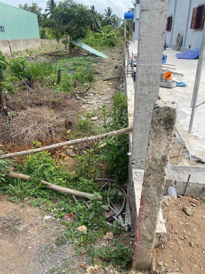 Cần bán gấp đất 2MT đường, QH 100% thổ cư, gần uỷ ban, trường học,KDC