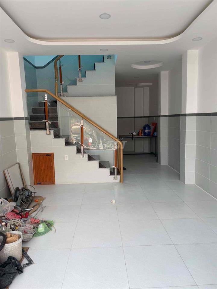 Nhà lầu đúc sổ hồng riêng ấp 9 tân thạnh đông hẻm xe hơi,gần chợ 3phút