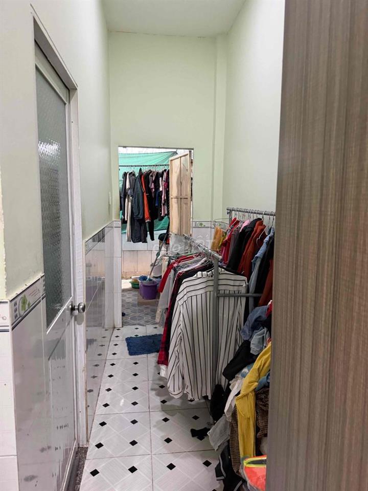 Bán nhà hoàn công 111m2 thổ cư ấp 6 tân thạnh đông,cách nhựa 200m