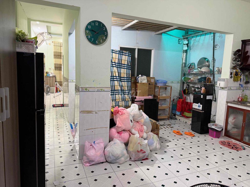 Bán nhà hoàn công 111m2 thổ cư ấp 6 tân thạnh đông,cách nhựa 200m