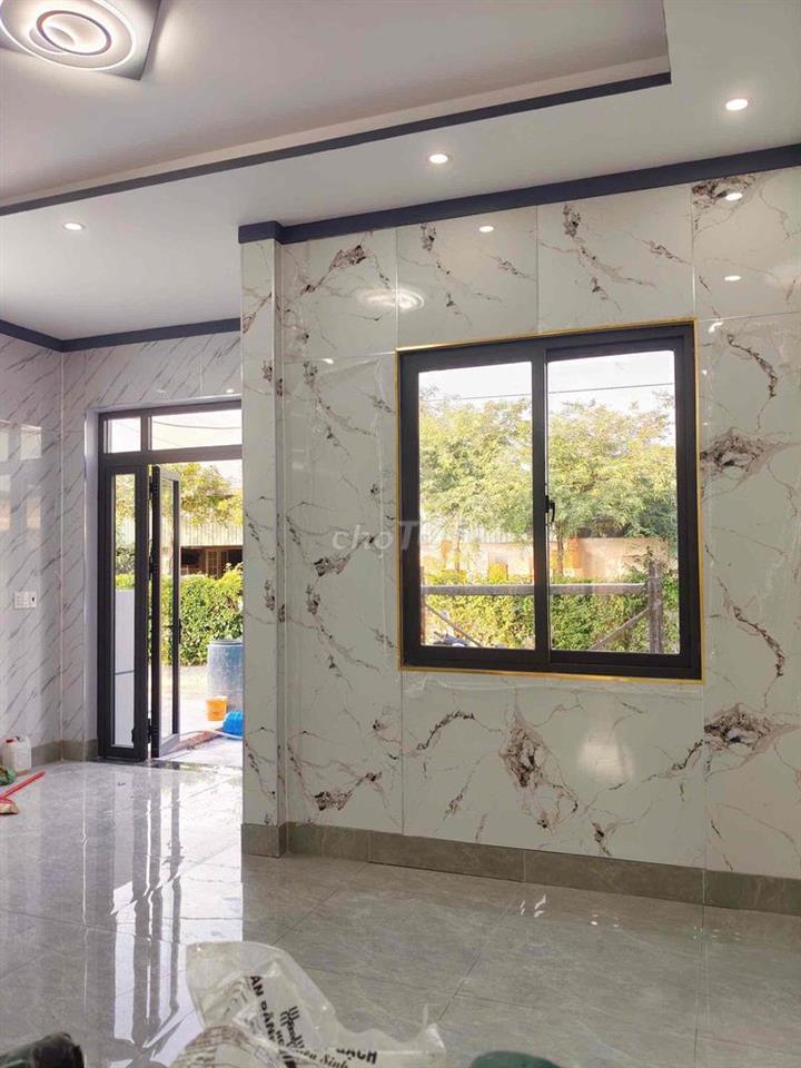 Bán nhà 102m2 hoàn công gần nhà thờ xã phú hoà đông 400m