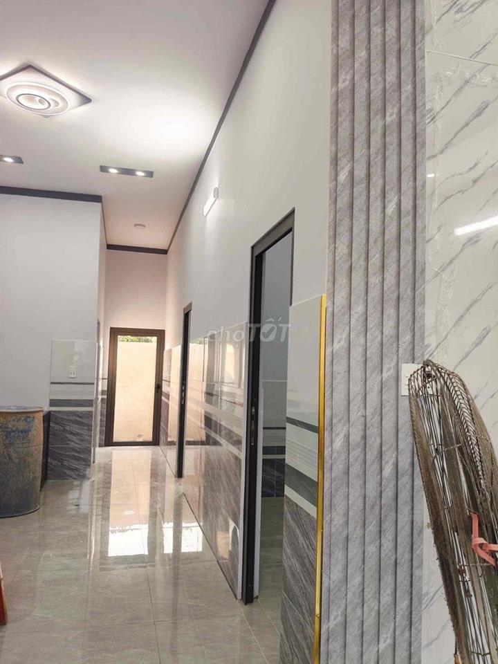 Bán nhà 102m2 hoàn công gần nhà thờ xã phú hoà đông 400m
