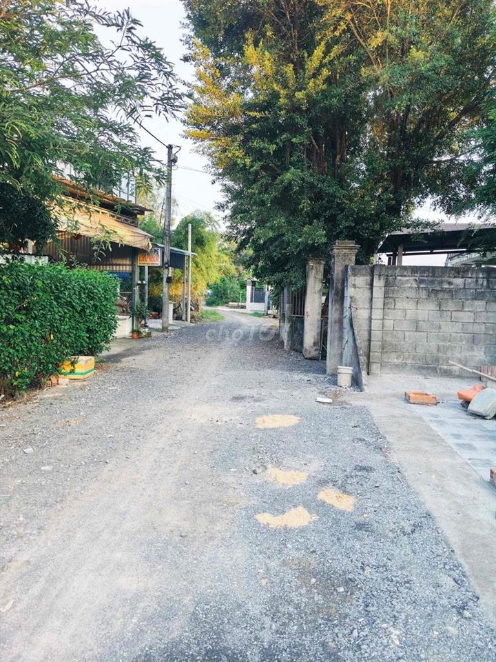 Bán nhà 102m2 hoàn công gần nhà thờ xã phú hoà đông 400m