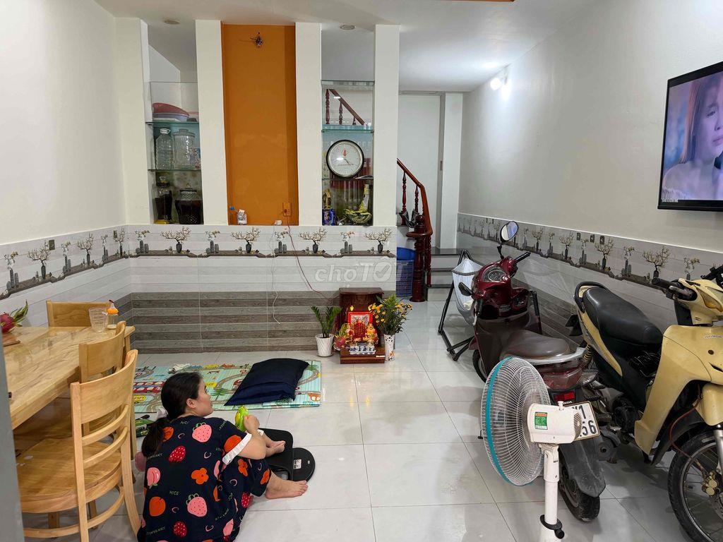 Bán nhà lầu đúc vi bằng 1/Nguyễn Thị Đặng,2phòng,cách tỉnh lộ15 300m