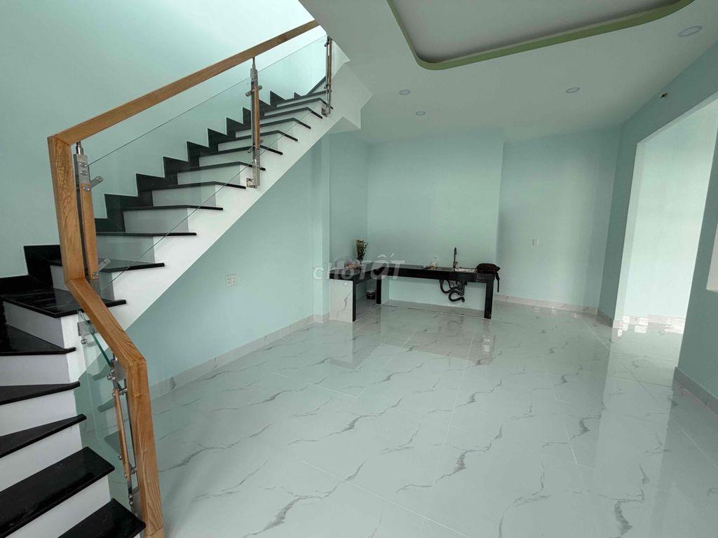 Bán nhà lầu hoàn công (8,75x9,75) đường số 160 Huỳnh Minh Mương,xe hơi