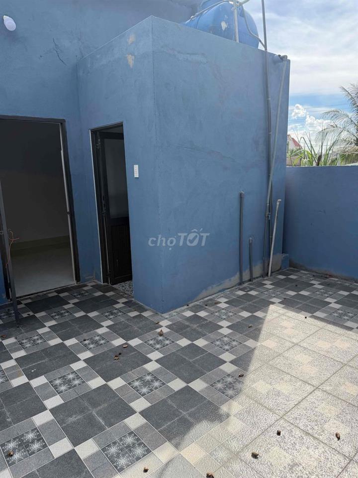 Bán nhà hoàn công đường Hoa Nắng(số122) vào 200m,đường thông ra TL15