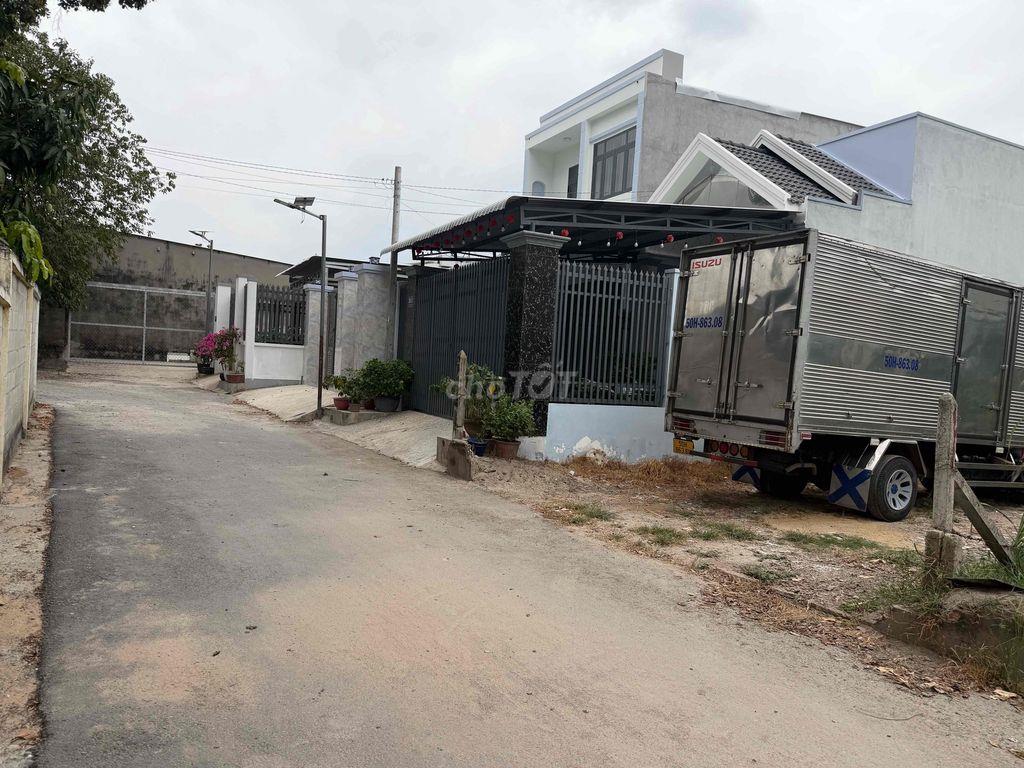 lô đất ngộp 162m2 thổ cư 1/Nguyễn Kim Cương vào 300m,xung quanh xây