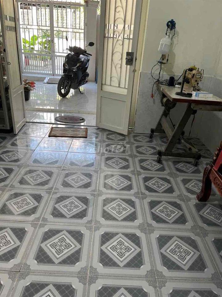 Nhà sổ hồng riêng đường nhựa 1/ Nguyễn Thị Đặng,đường thông,dân đông