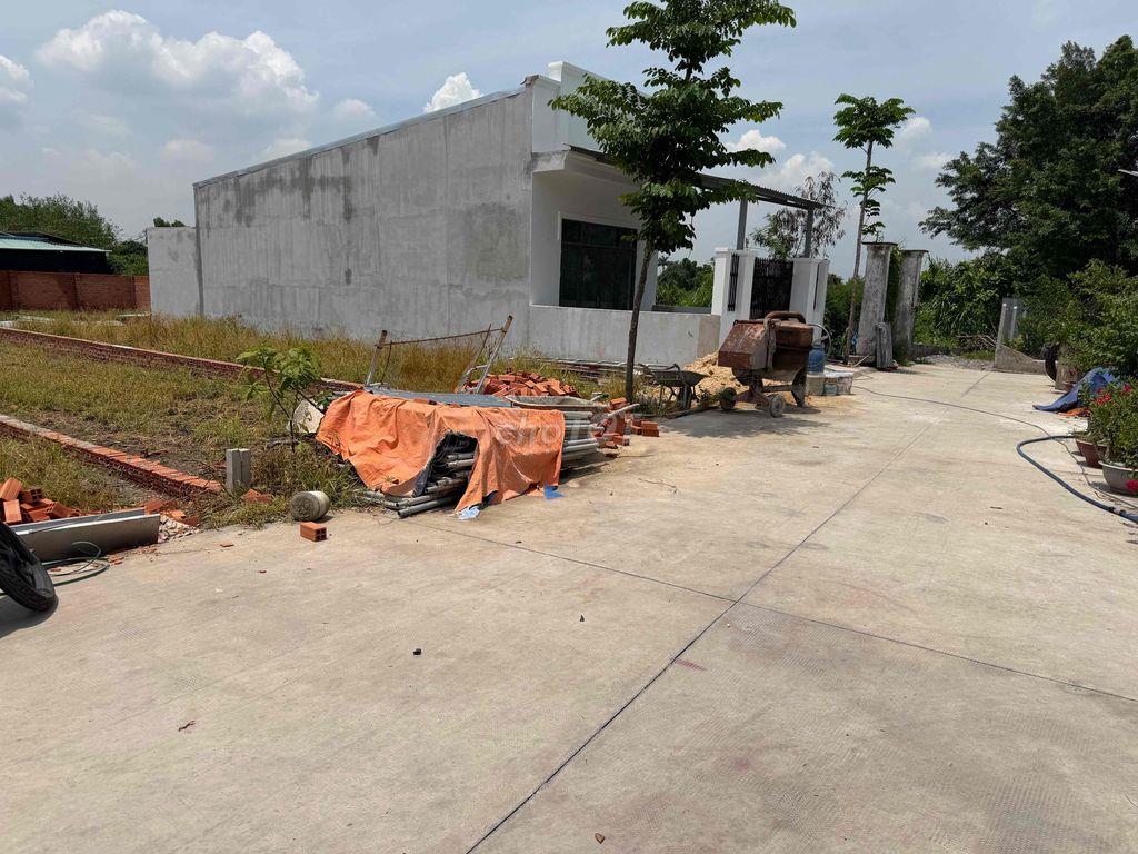 Bán lô đất 115m2 thổ cư gần ngã tư và siêu thị tân quy tỉnh lộ 15 3km