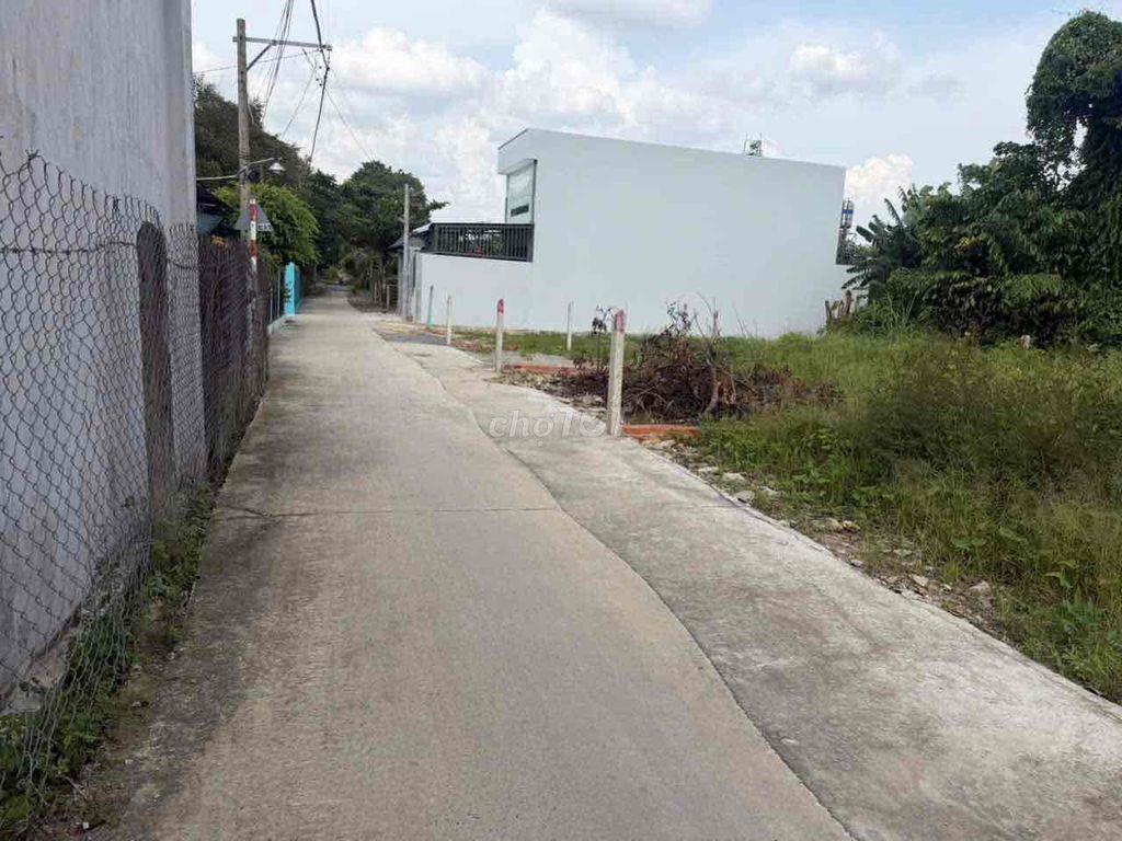 Đất thổ cư xây dựng ngay 1/ Trần Thị Hồ, thông sông sài gòn thoáng mát