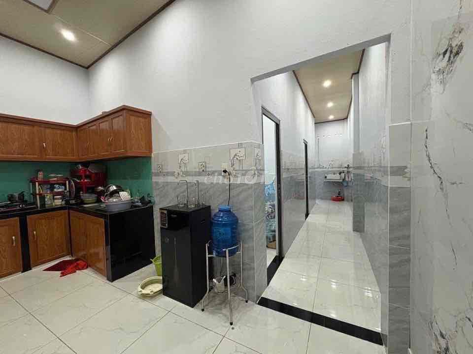 Nhà sổ hồng riêng chính chủ nhờ bán sát tỉnh lộ 15 và cầu bến nẩy