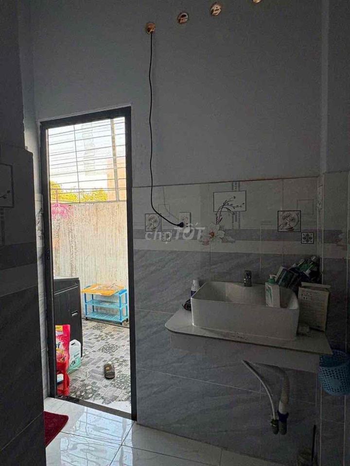 Nhà sổ hồng riêng chính chủ nhờ bán sát tỉnh lộ 15 và cầu bến nẩy