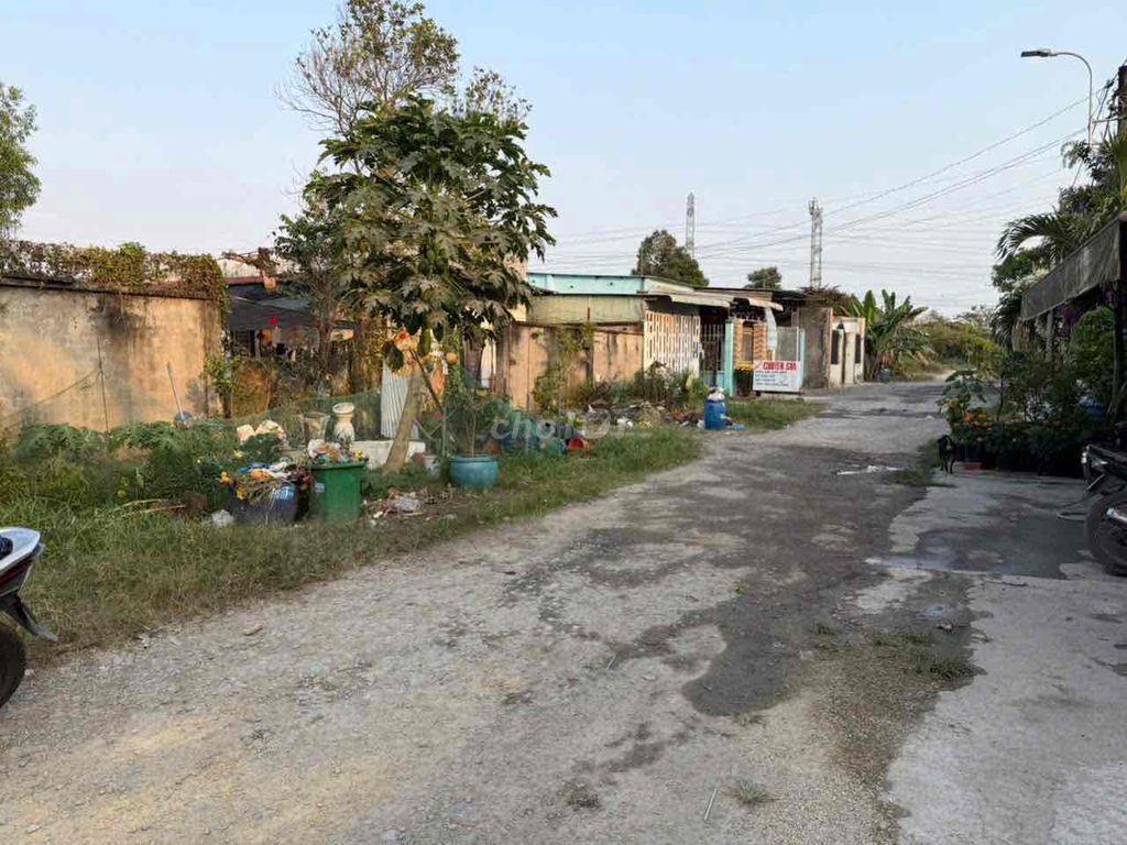 Đất chính chủ xây dựng ngay, 1 sẹc ngắn Lê Thị Bay thông ra đường 130