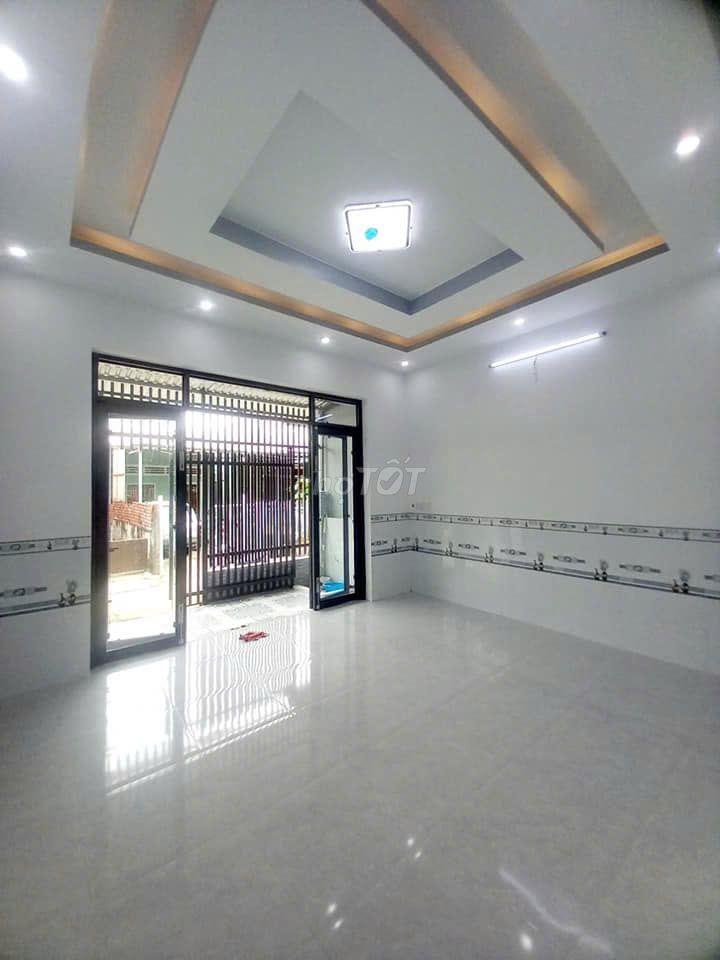 Ra gấp căn nhà ở Tân Thông Hội ngay Lê Minh Nhựt, chỉ 820 triệu, SHR