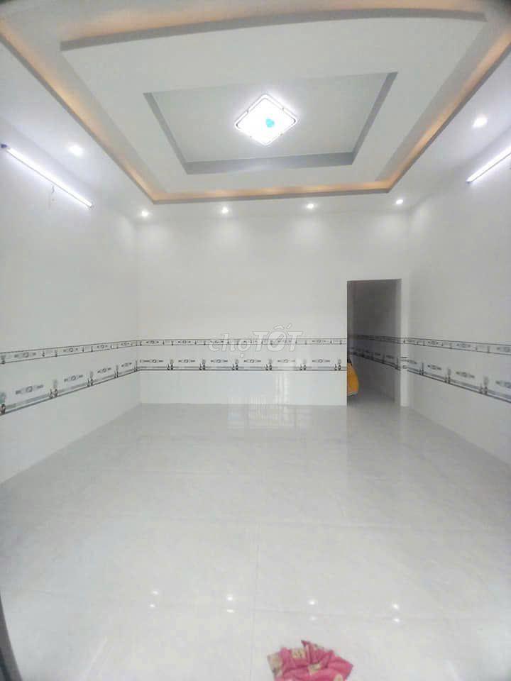 Ra gấp căn nhà ở Tân Thông Hội ngay Lê Minh Nhựt, chỉ 820 triệu, SHR