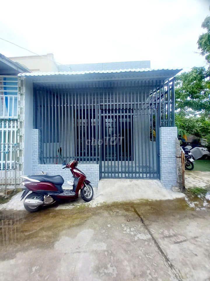 Ra gấp căn nhà ở Tân Thông Hội ngay Lê Minh Nhựt, chỉ 820 triệu, SHR