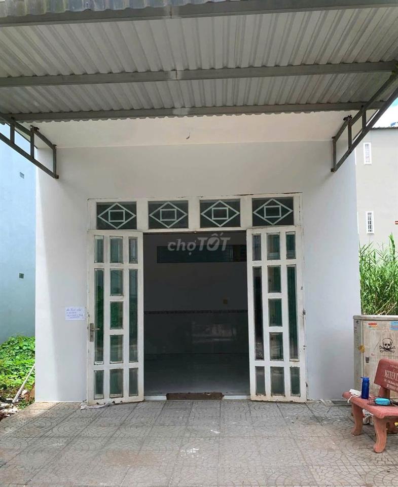 Nợ Bank cần bán gấp nhà 1 xẹt Lê Thị Sắc, Củ Chi, 100m2, 890tr, shr