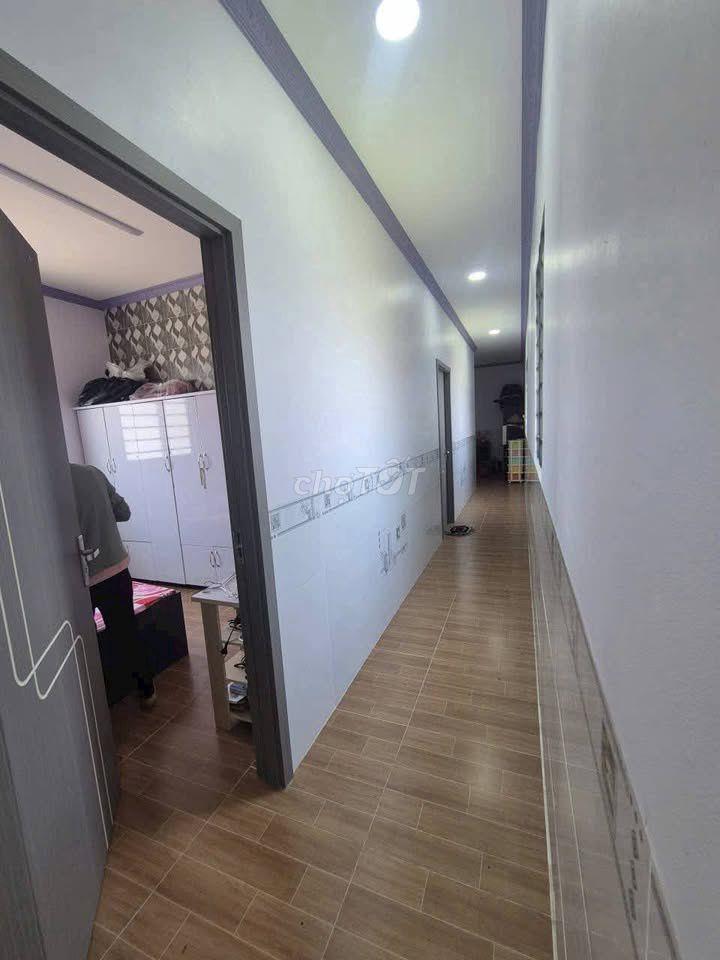 Vỡ nợ cần bán gấp nhà 1 xẹt Hồ Thị Lai, 111,7m2, 940tr, shr