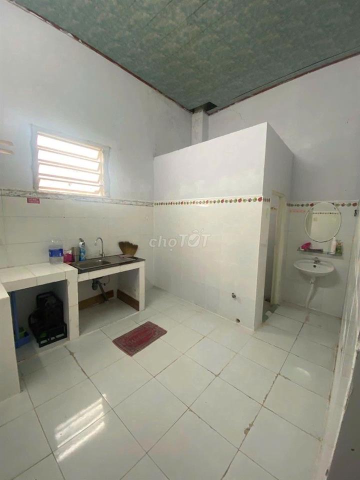 Chia tài sản cần bán gấp nhà 1 xẹt Mai Thị Chửng, 118,8m2, 950tr, shr