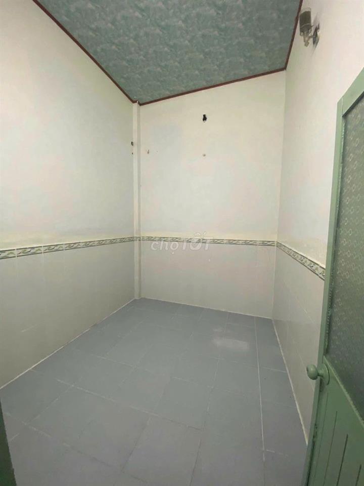 Chia tài sản cần bán gấp nhà 1 xẹt Mai Thị Chửng, 118,8m2, 950tr, shr