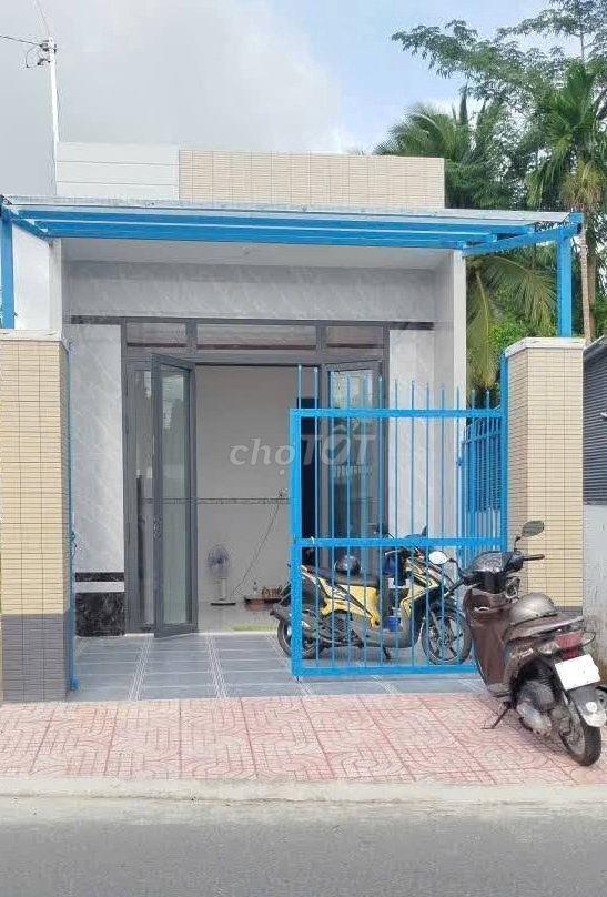 Cần tiền trả nợ bán gấp nhà Nguyễn Thị Rành,Củ Chi,124,6m2, 950tr, shr