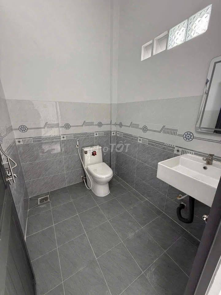 Chủ ngộp bán gấp nhà Đào Thị Kiểm, Củ Chi, 135,2m2, 950tr, SHR