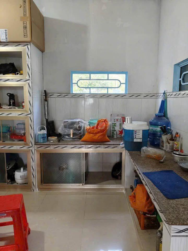 Nhà mới xây cần bán gấp đường Nguyễn Thị Rõ, Củ Chi,130,5m2,890tr, SHR