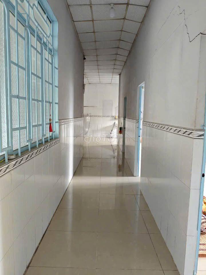 Nhà mới xây cần bán gấp đường Nguyễn Thị Rõ, Củ Chi,130,5m2,890tr, SHR