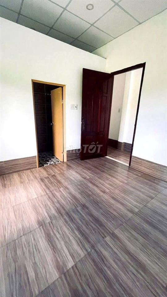bán gấp căn nhà ở ngay Trần Tử Bình, Củ Chi, 110,6m2, 850tr, SHR