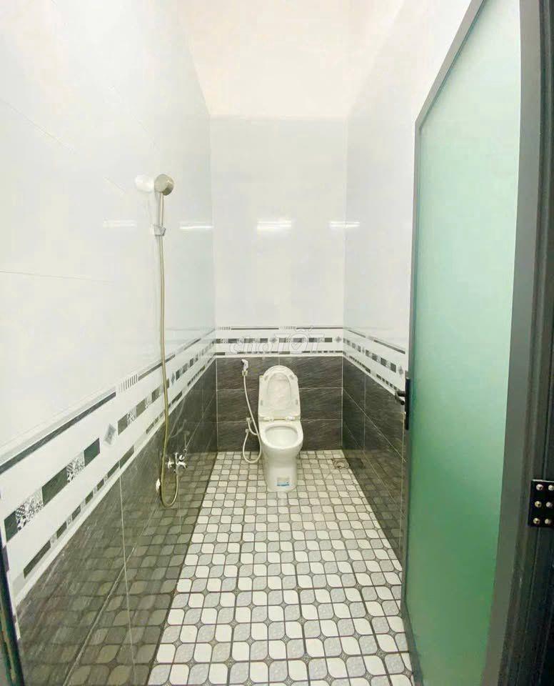 Bán gấp nhà mới xây ngay Lê Minh Nhựt 970tr, sổ hồng riêng