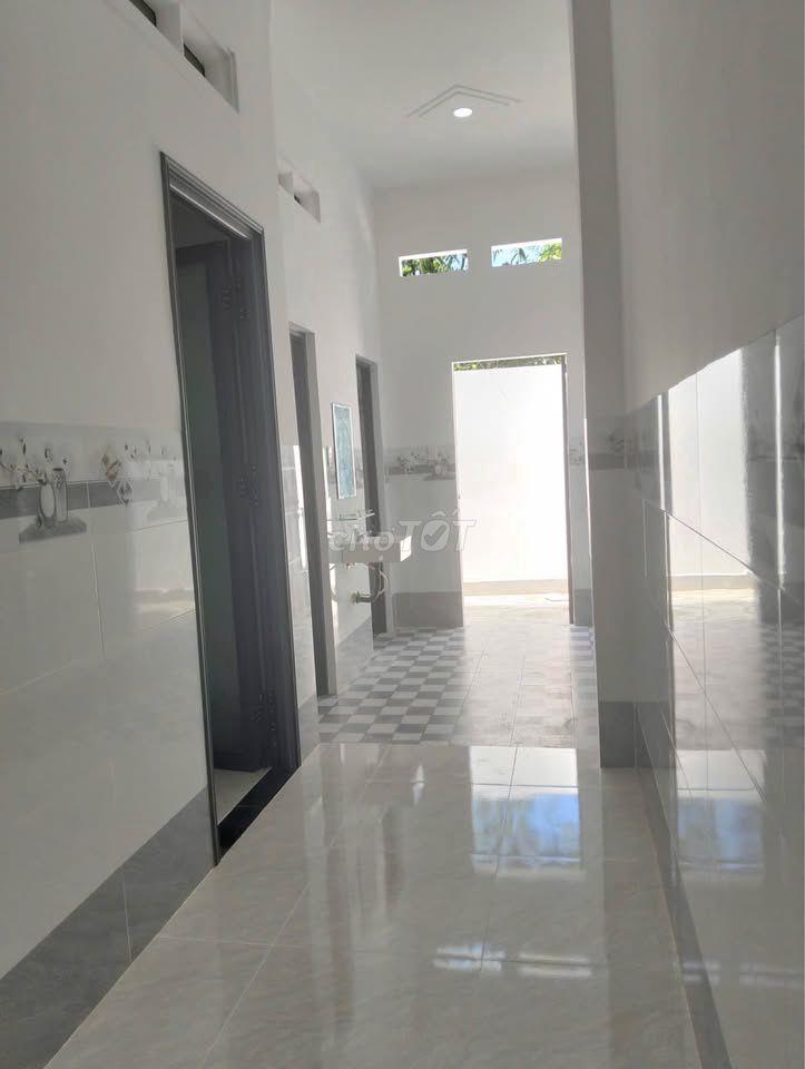 Nợ Bank cần bán gấp nhà Lê Thị Sắc, Củ Chi, 140m2, 800tr, SHR