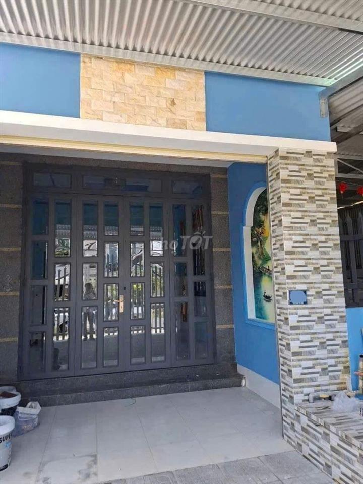 Bán gấp căn nhà nằm ngay Lê Minh Nhựt, Củ Chi, 125m2, 880tr, SHR
