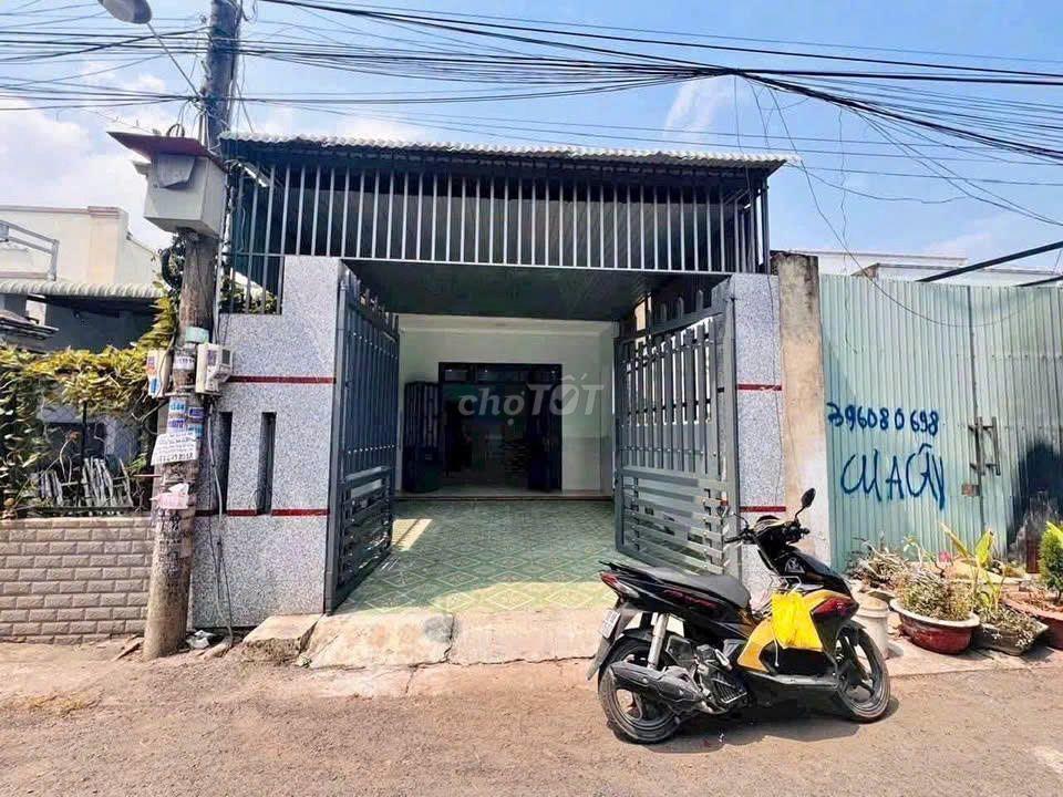 Cần tiền- giảm sâu chỉ còn 800tr ngay Lê Thị Siêng, Củ Chi, 106m2, SHR