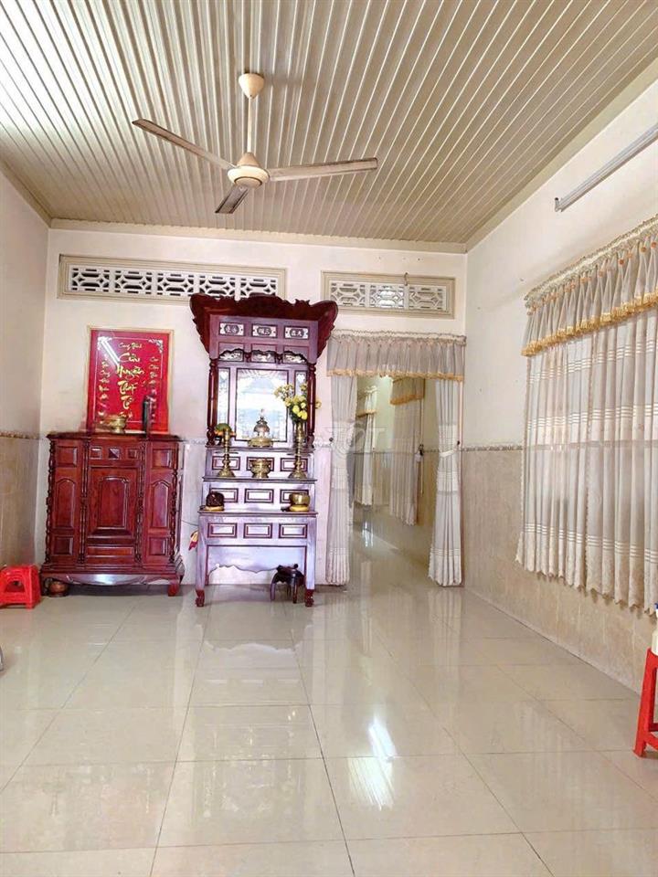 Chính chủ gửi bán gấp nhà ngay Võ Thị Nhúa, Củ Chi, 155m2, 950tr, SHR