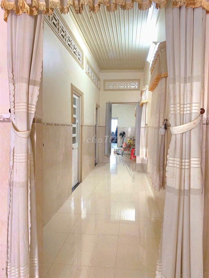 Chính chủ gửi bán gấp nhà ngay Võ Thị Nhúa, Củ Chi, 155m2, 950tr, SHR