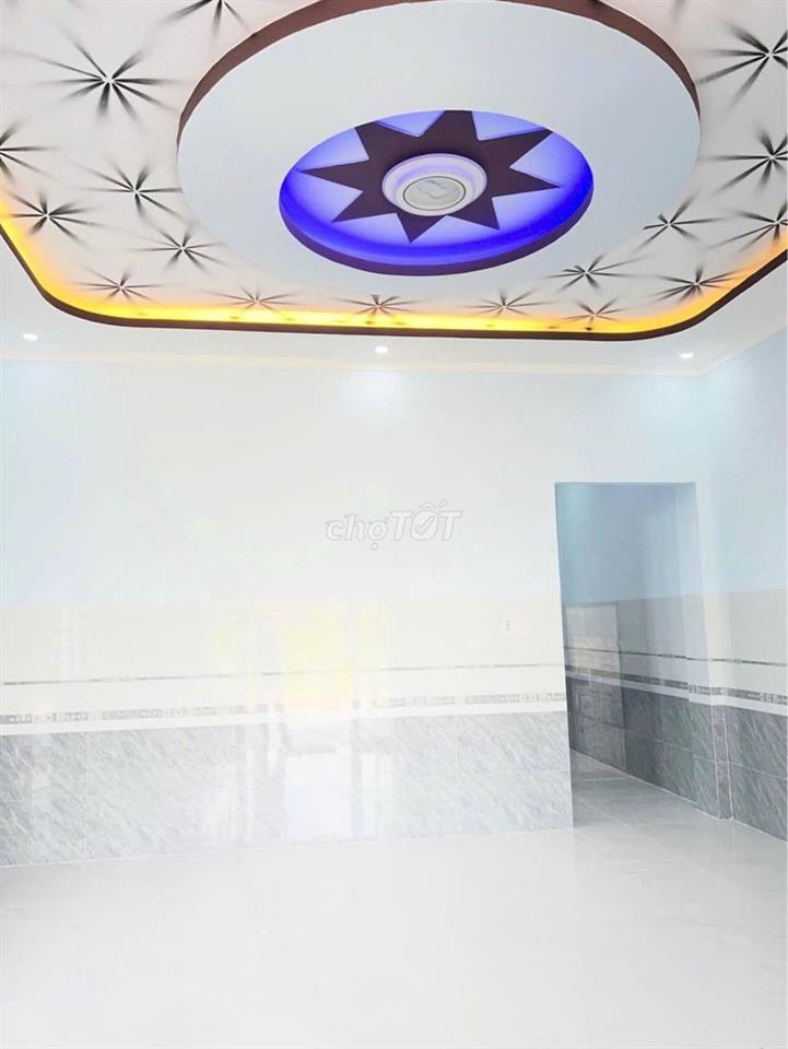 Bán gấp căn nhà nằm ngay Võ Thị Nhúa, Củ Chi, 103m2, 720tr, SHR