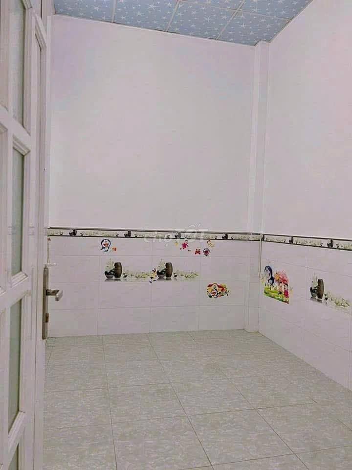 Bán gấp căn nhà nằm ngay Nguyễn Thị Tiệp, Củ Chi, 86m2, 900tr, SHR