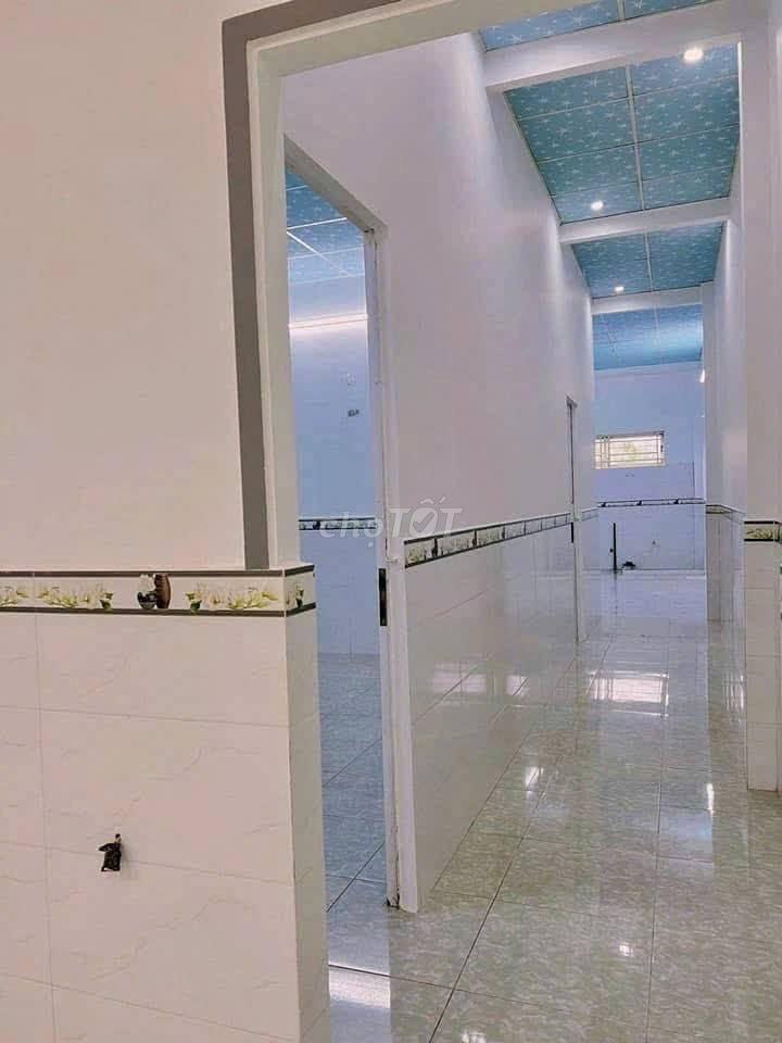 Bán gấp căn nhà nằm ngay Nguyễn Thị Tiệp, Củ Chi, 86m2, 900tr, SHR