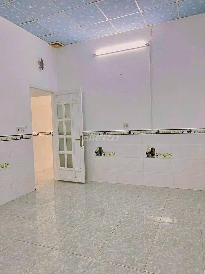 Bán gấp căn nhà nằm ngay Nguyễn Thị Tiệp, Củ Chi, 86m2, 900tr, SHR