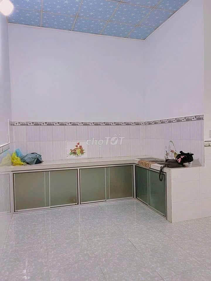 Bán gấp căn nhà nằm ngay Nguyễn Thị Tiệp, Củ Chi, 86m2, 900tr, SHR