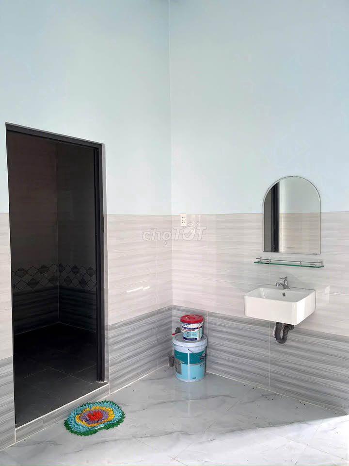 Cắt lỗ, giảm sâu căn nhà ngay Đào Thị Kiểm, Củ Chi, 890tr, 126m2, SHR
