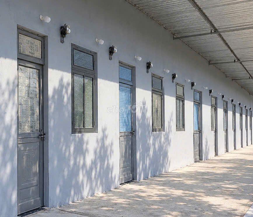 Bán nhanh dãy nhà trọ nằm ngay KCN Tây Bắc, 1 tỷ , 206m2, SHR