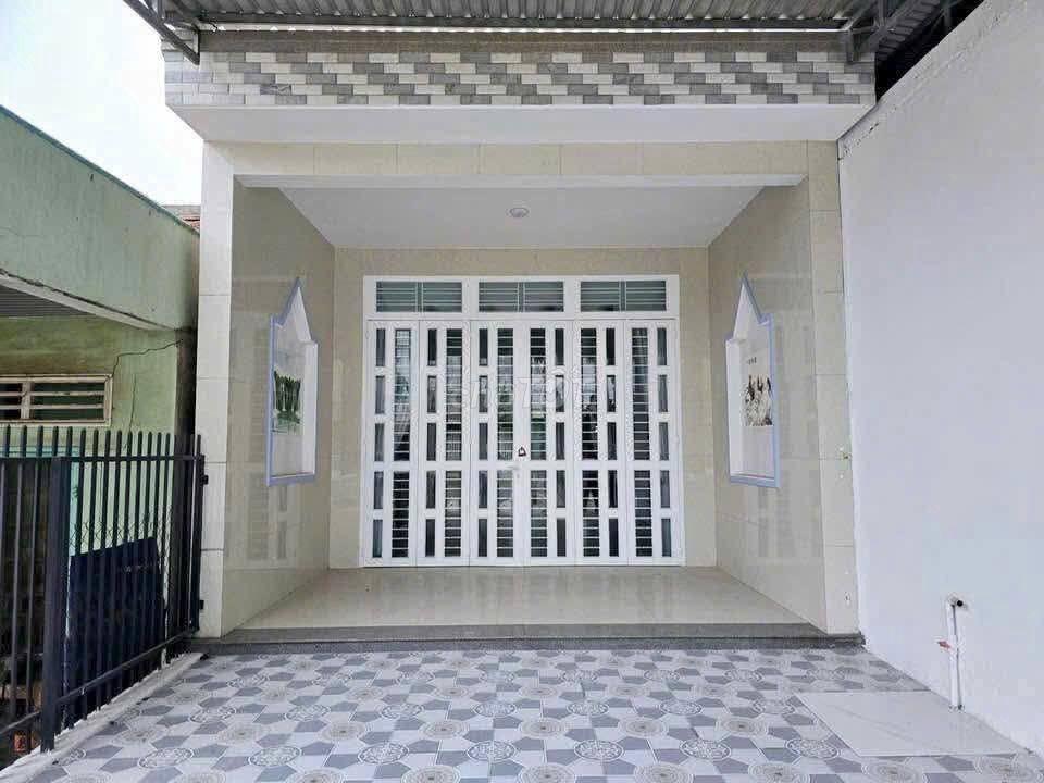 Bán nhanh nhà ở 1 xẹt Lê Thị Sắc, Củ Chi, 103m2, 790tr, SHR.
