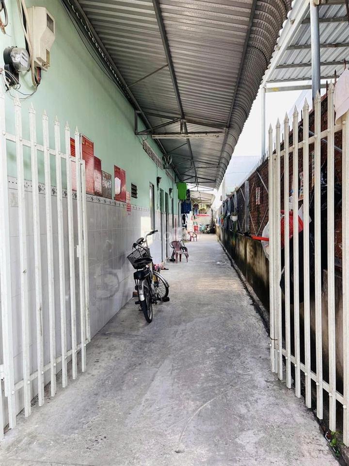 BÁN GẤP DÃY TRỌ NẰM NGAY KCN TÂN PHÚ TRUNG, 224m2, 900TR, SHR